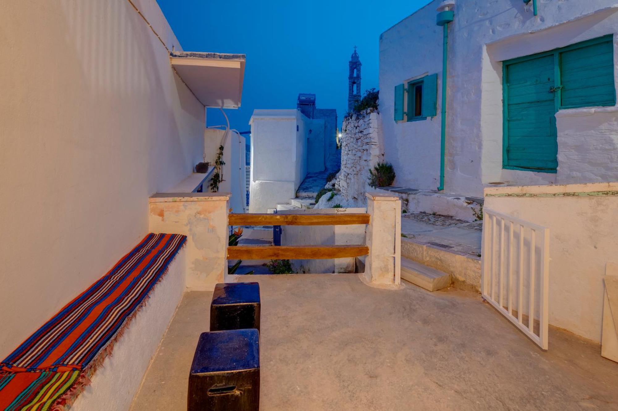 Syros Art House Villa Ано Сирос Екстериор снимка