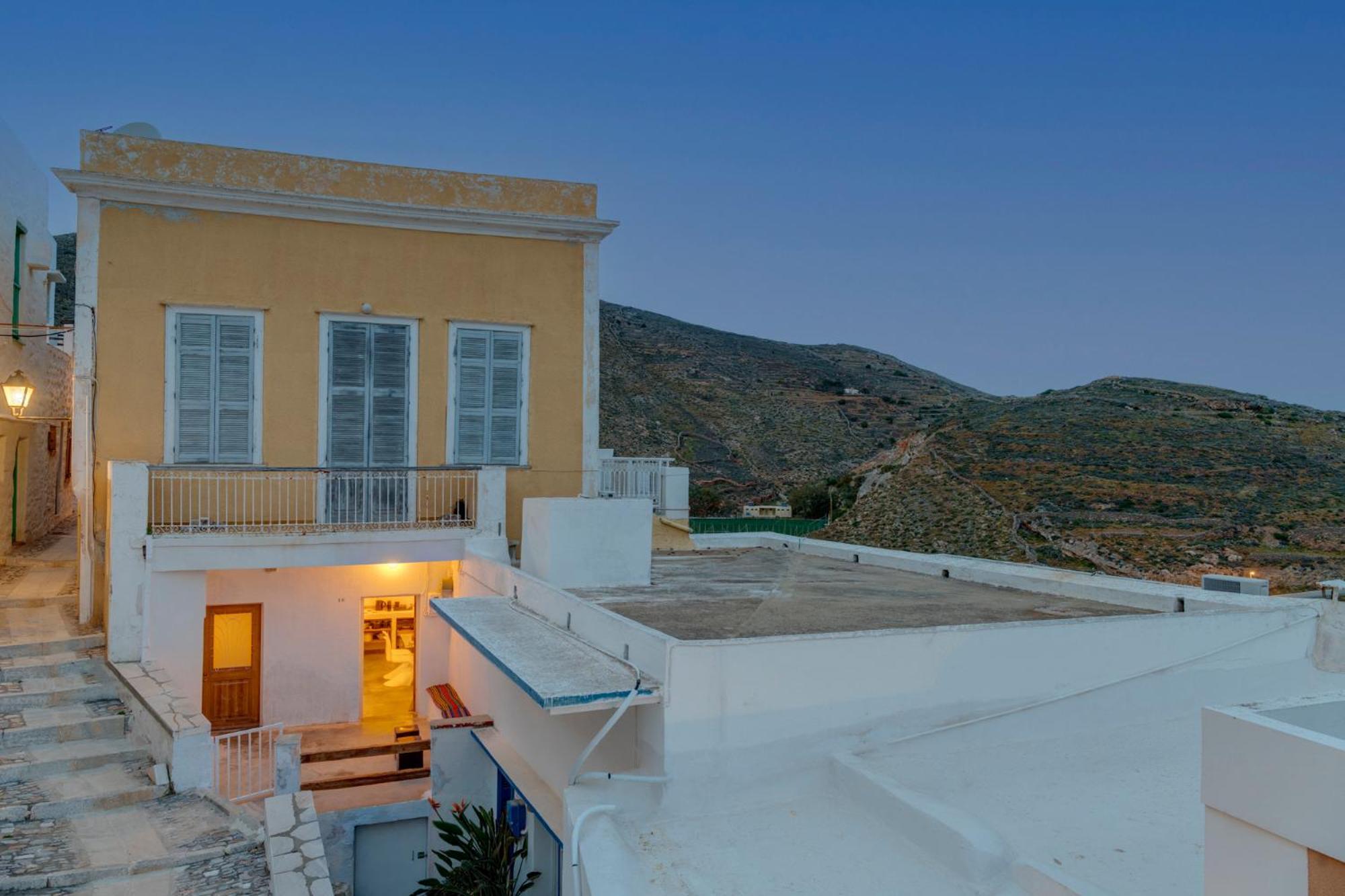 Syros Art House Villa Ано Сирос Екстериор снимка